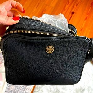Tory Burch - Black leather bag!🍀